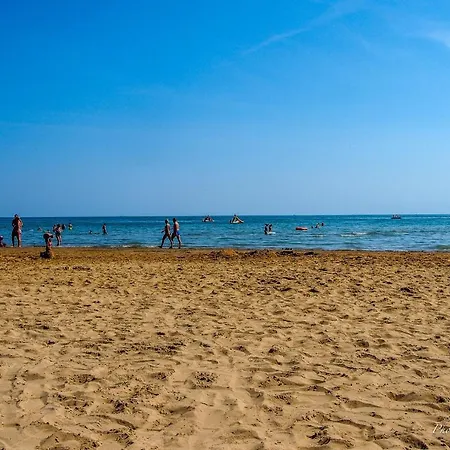 Three-bedroom 500 Metres From The - By Beahost Bibione
