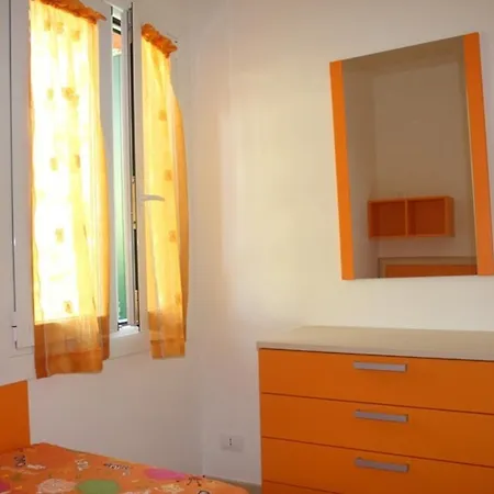 Apartament Three-bedroom 500 Metres From The - By Beahost *