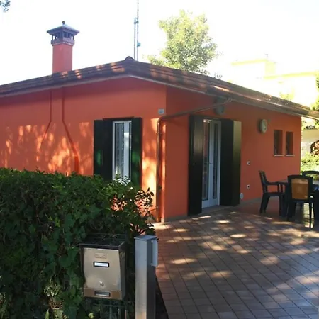 Apartament Three-bedroom 500 Metres From The - By Beahost *